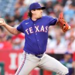 Los Rangers colocan a Cal Quantrill en la lista de lesionados por una lesión dorsal