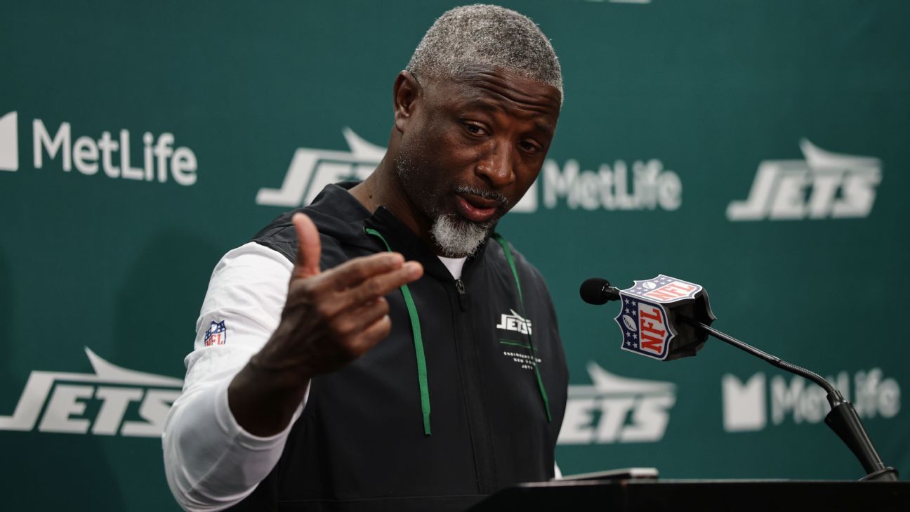 Aaron Glenn defiende sus decisiones tras el colapso de los Jets ante los Packers