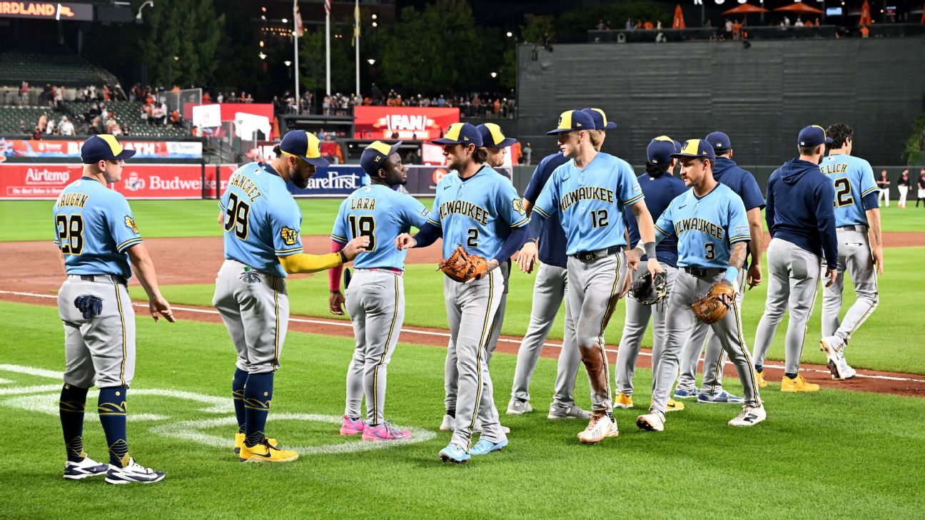 Los Brewers hacen historia con su victoria número 98