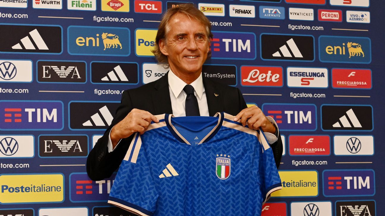Roberto Mancini busca redención ante una afición italiana dolida