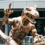 Toronto rinde homenaje eterno a Kyle Lowry con una estatua conmemorativa