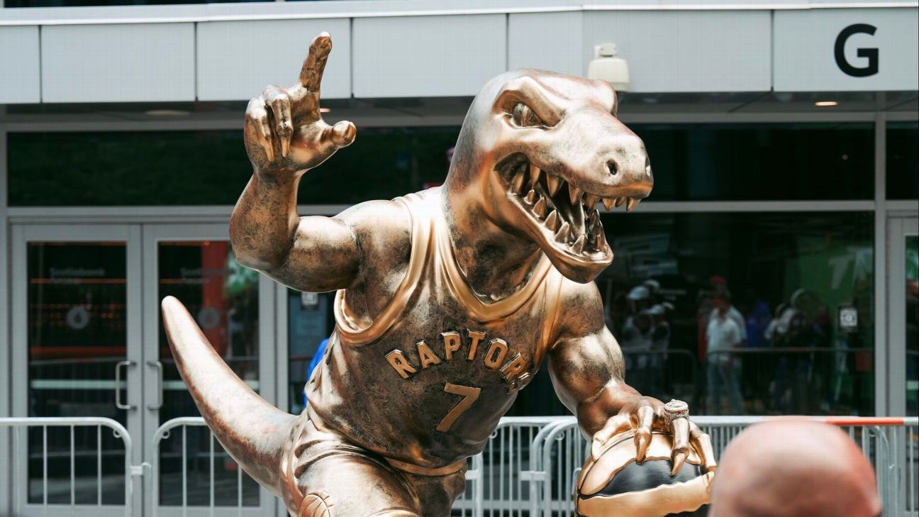 Toronto rinde homenaje eterno a Kyle Lowry con una estatua conmemorativa