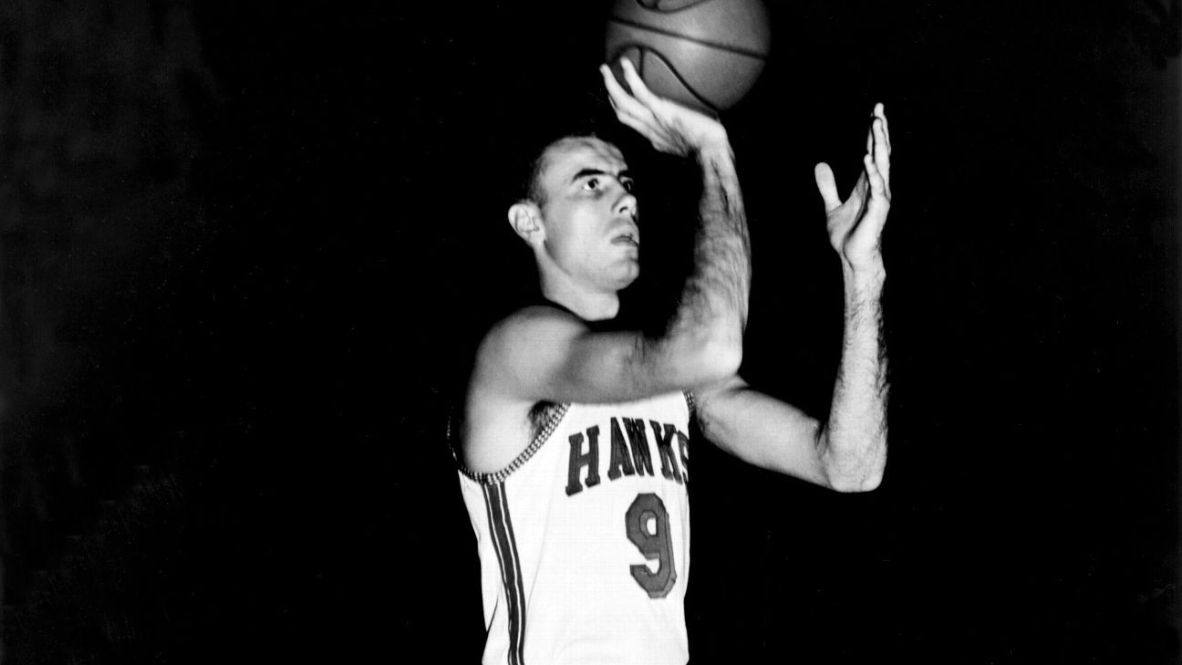 Fallece Bob Pettit, leyenda de la NBA y dos veces MVP, a los 93 años