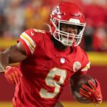 Los Chiefs planean dosificar a Kenneth Walker III ante Miami