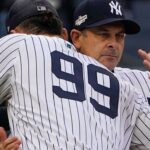 Aaron Boone y Aaron Judge liman asperezas tras desacuerdo por lesión