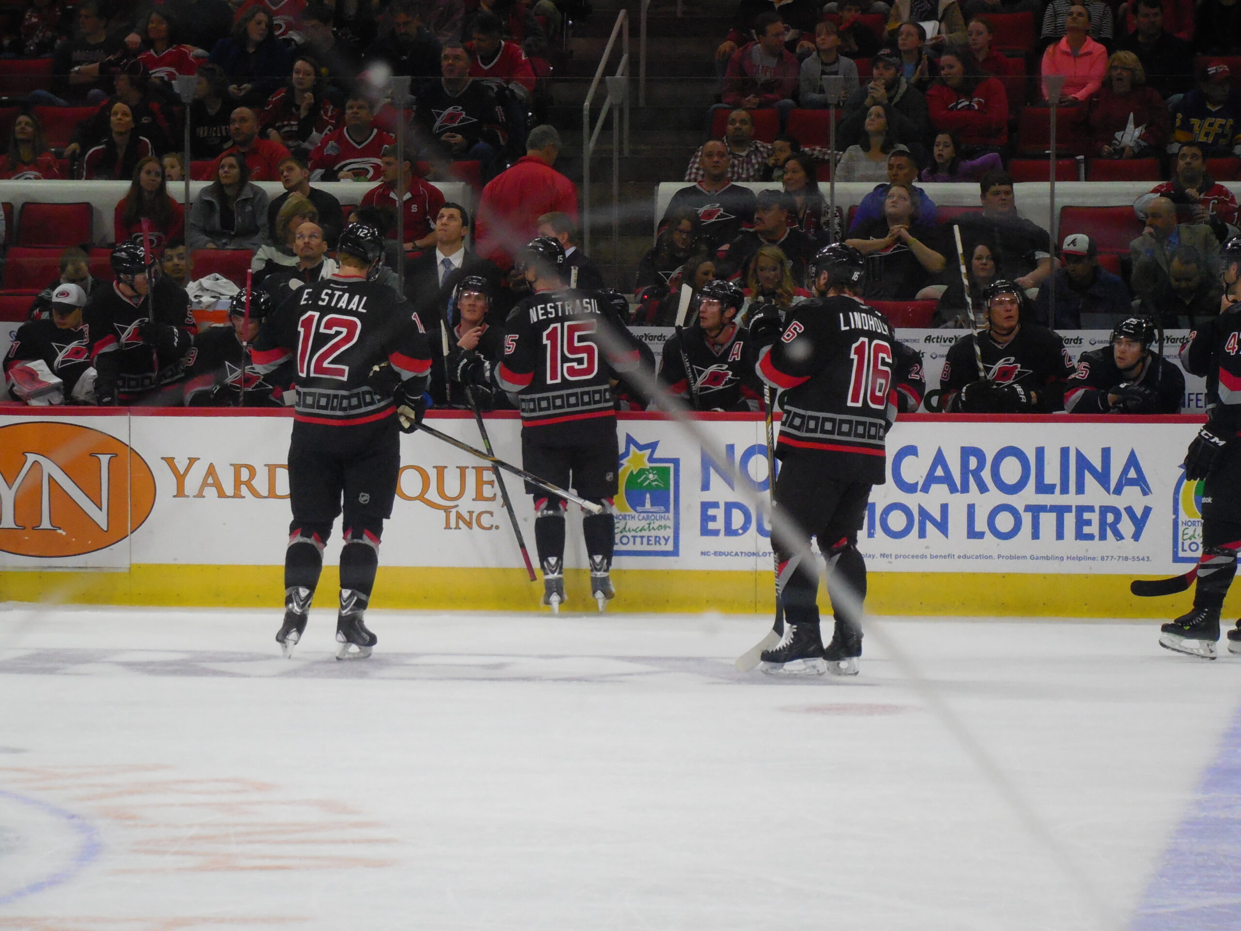 Florida Panthers y Carolina Hurricanes lideran el panorama de contendientes para la temporada 2026-27 de la NHL
